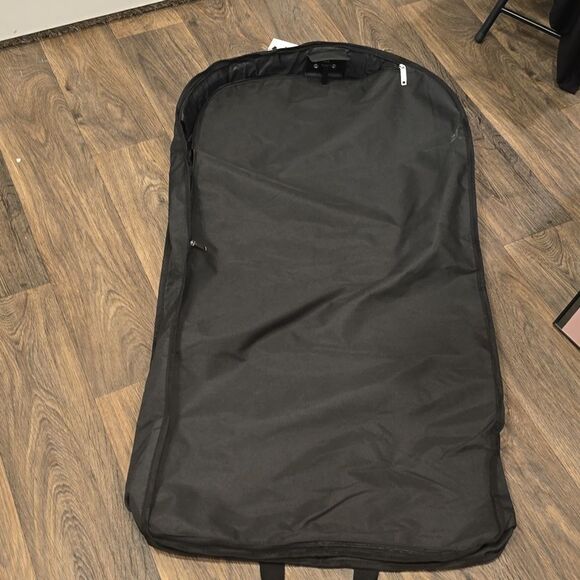 Delsey Paris Helium 45" Mid-Length Garment Sleeve - Picture 12 of 12